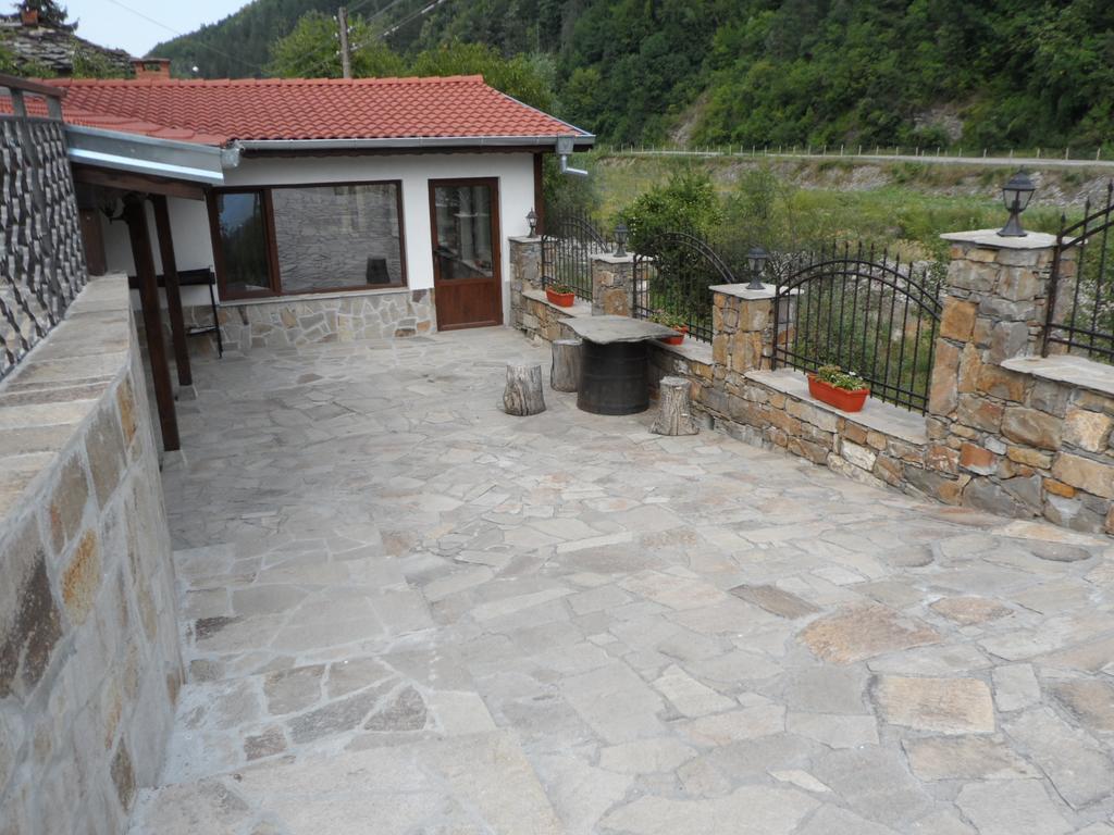 Guest House Ivan Cherni Osum Luaran gambar